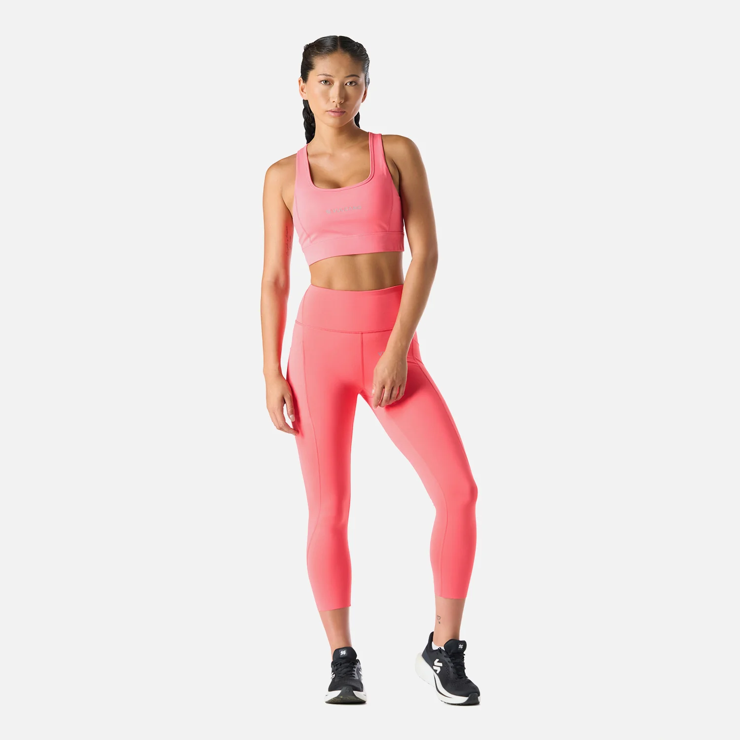 Peto Mujer Built To Move Medium Support Bra Coral Vulcano - Image 7