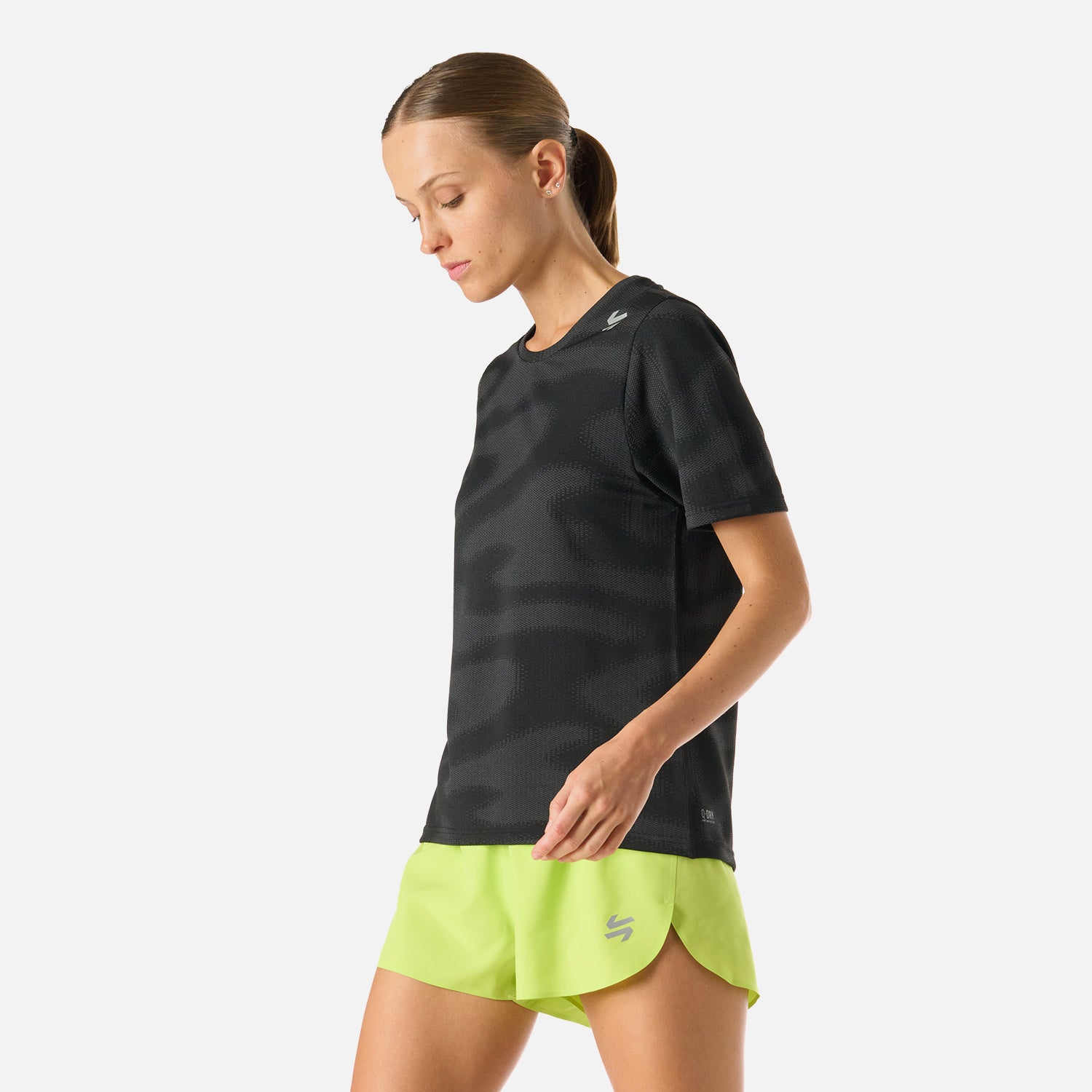 Polera Mujer Built To Move Pro T-Shirt Negro Vulcano - Image 2