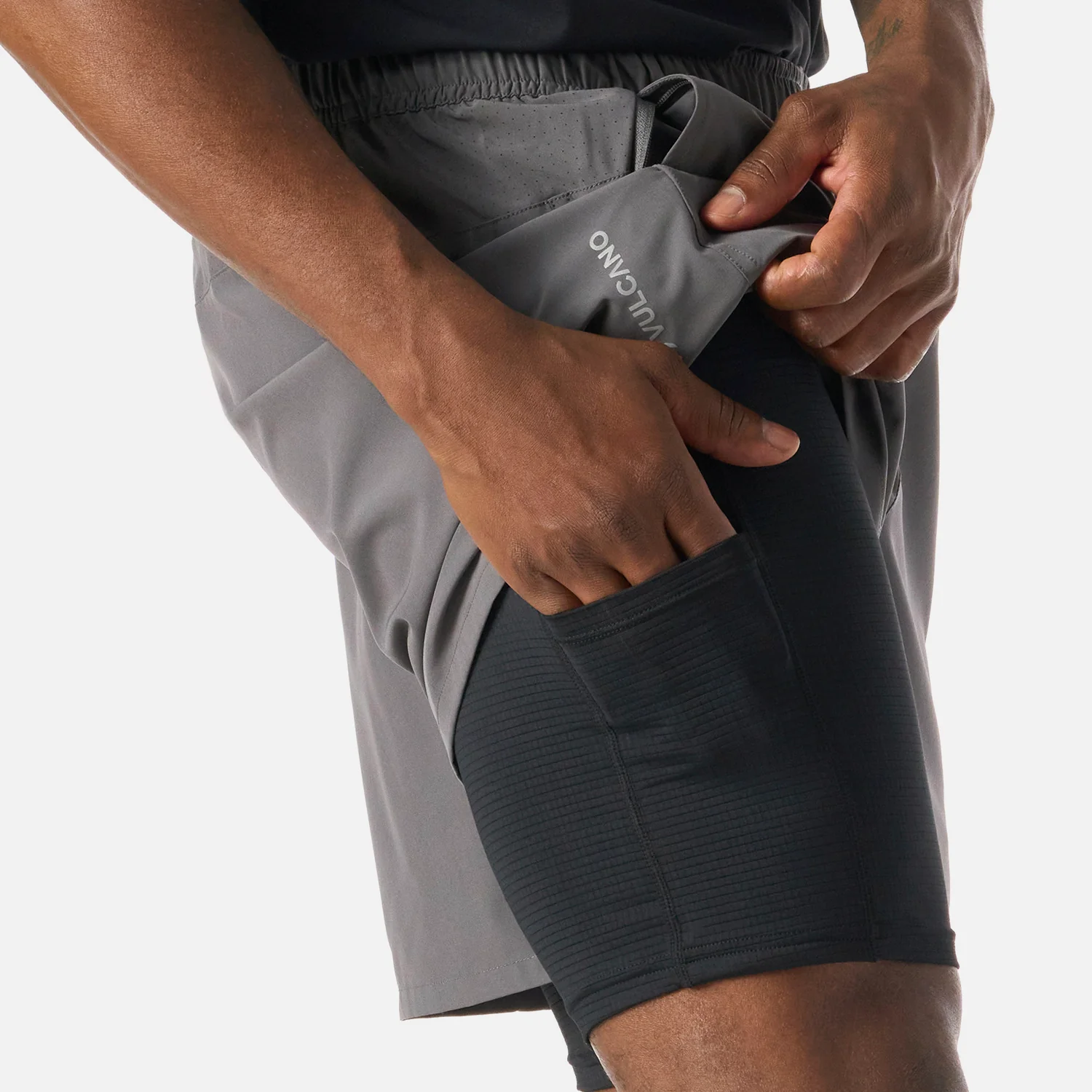 Shorts Hombre Built To Move 2-in-1 5" Shorts Gris Medio Vulcano - Image 7