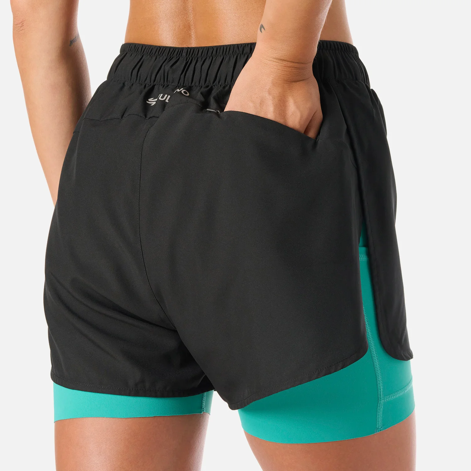 Shorts Mujer Built To Move 2-in-1 2,5" Shorts Negro / Turquesa Vulcano - Image 6
